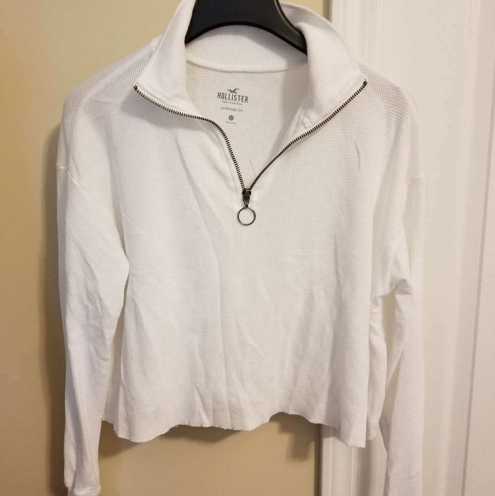 Hollister long sleeve crop top